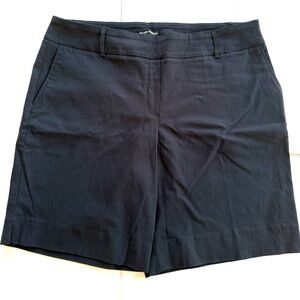 HILARY RADLEY LADIES’ BLACK BERMUDA SHORT (XL)